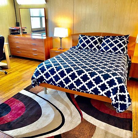 Lga Airport 3 Mins, 3 Bedroom Duplex House, Parking And Private Backyard, 9Mins Subway! Нью-Йорк Екстер'єр фото