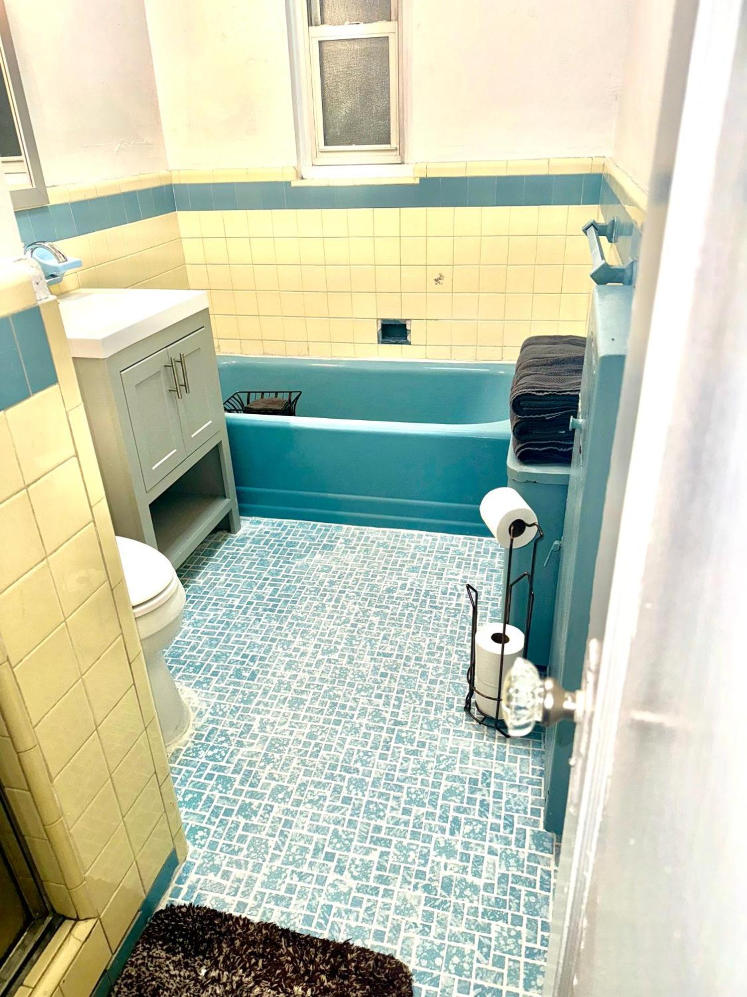 Lga Airport 3 Mins, 3 Bedroom Duplex House, Parking And Private Backyard, 9Mins Subway! Нью-Йорк Екстер'єр фото